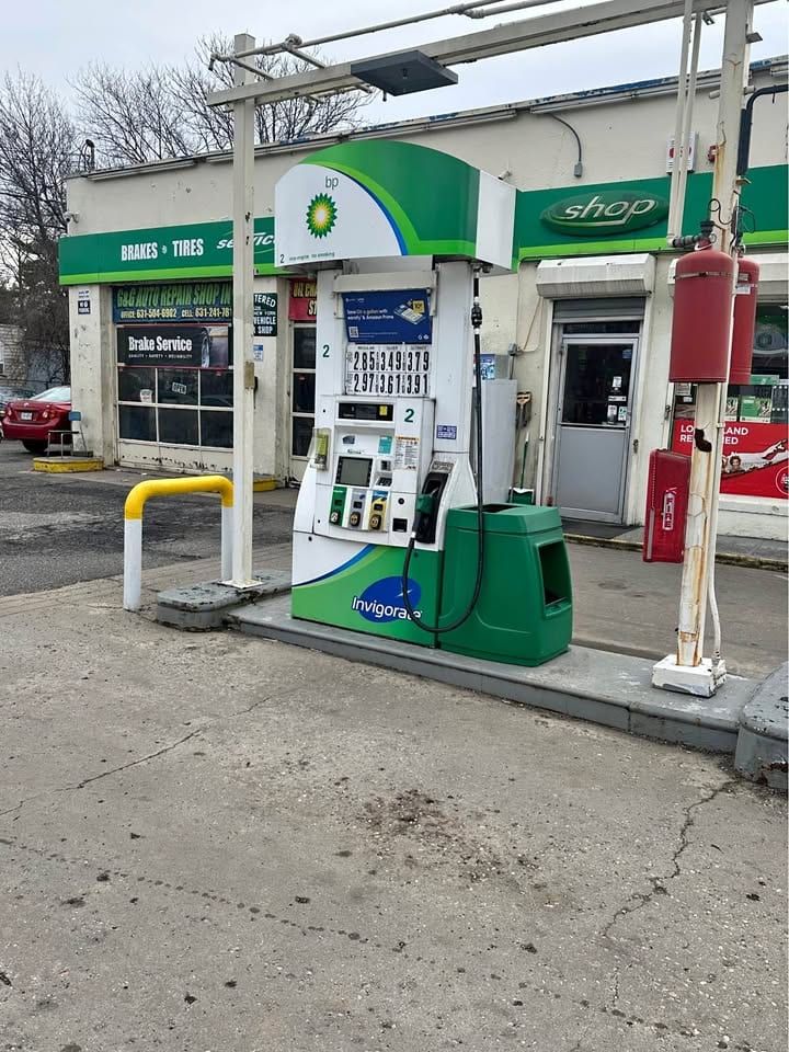 BP Gas Station, C-Store & Repair Shop, Yaphank: Gas Station (Business Only) in Yaphank, NY