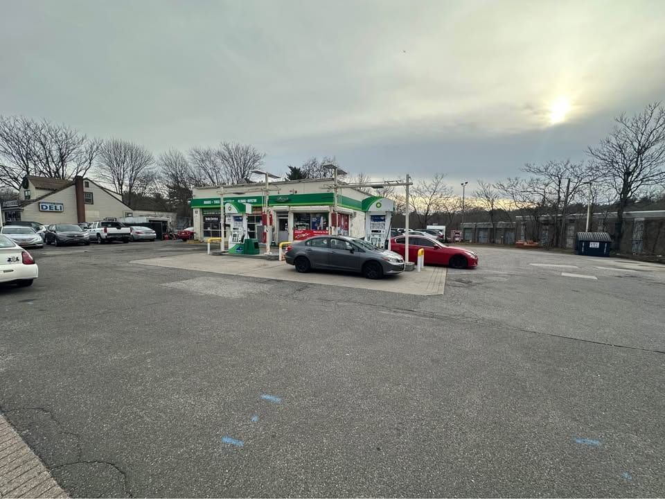 BP Gas Station, C-Store & Repair Shop, Yaphank, photo 2 of 10