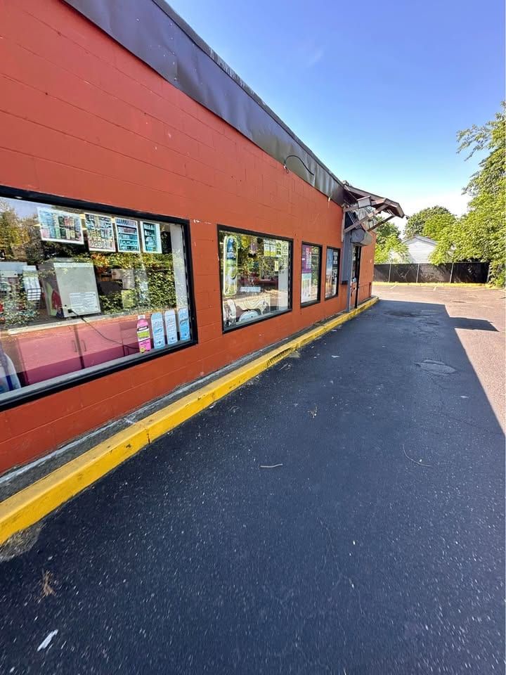 Drive-Thru Deli & Convenience Store, Selden, photo 2 of 10