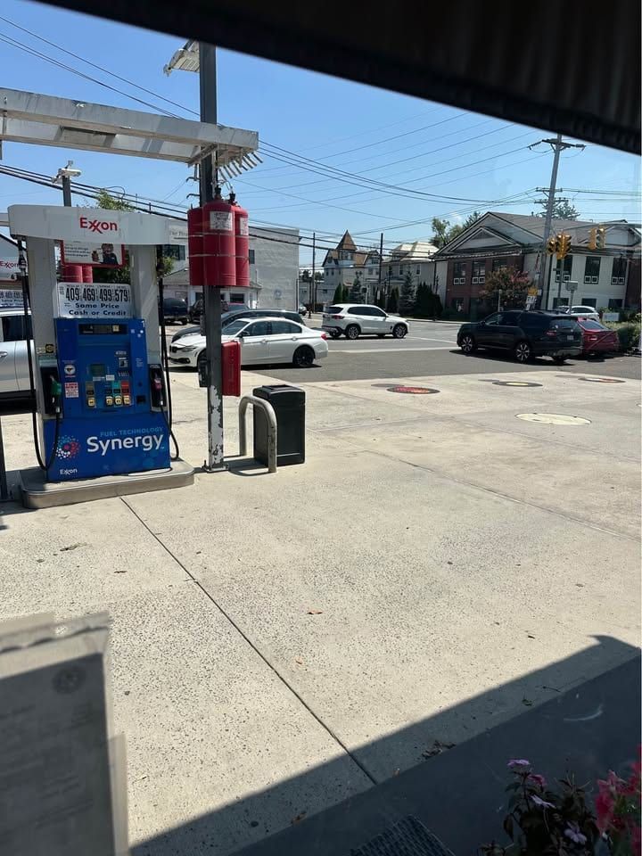 Exxon Gas Station, C-Store & Auto Repair, Glen Head, photo 2 of 10