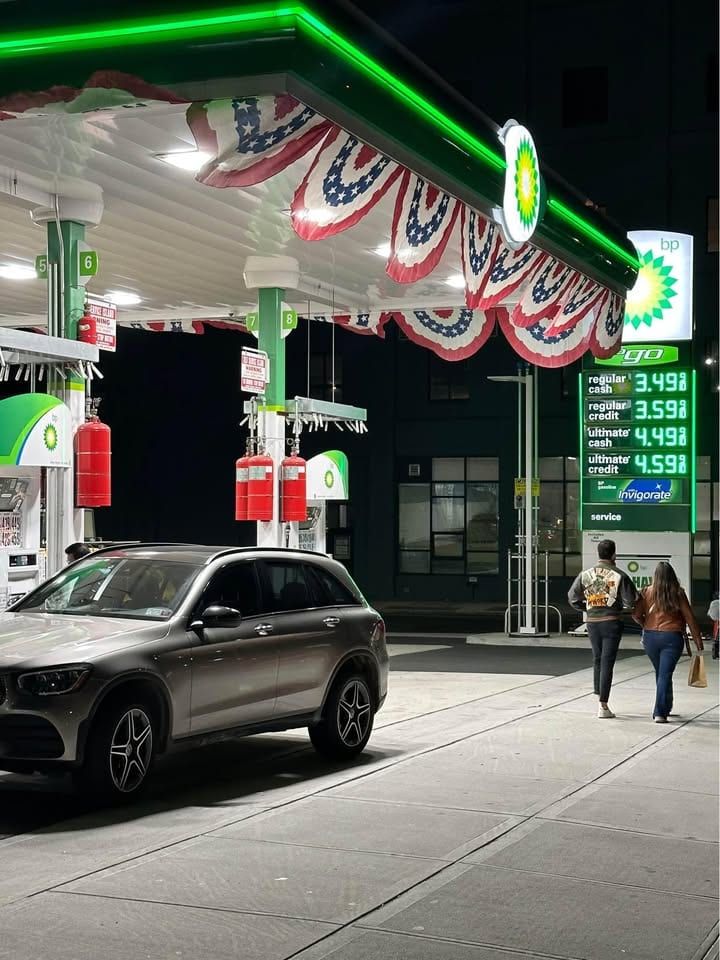 BP Gas Station, C-Store & Auto Repair, Long Island City, photo 2 of 9