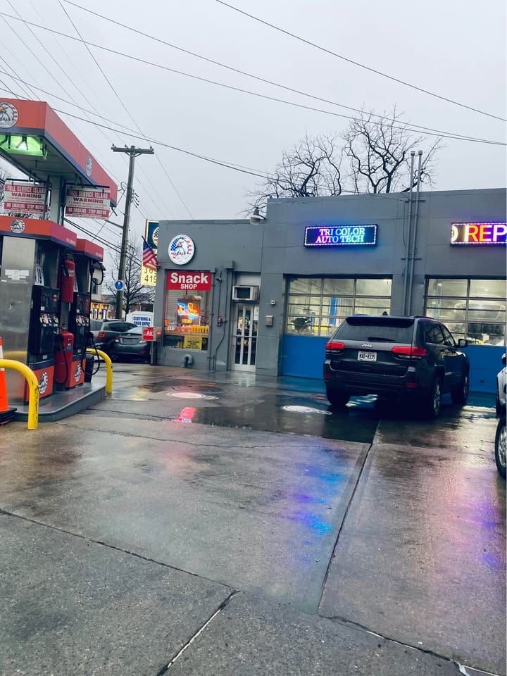 Unbranded Gas Station & C-Store, College Point, photo 2 of 10