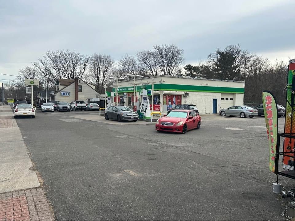 BP Gas Station, C-Store & Repair Shop, Yaphank, photo 3 of 10