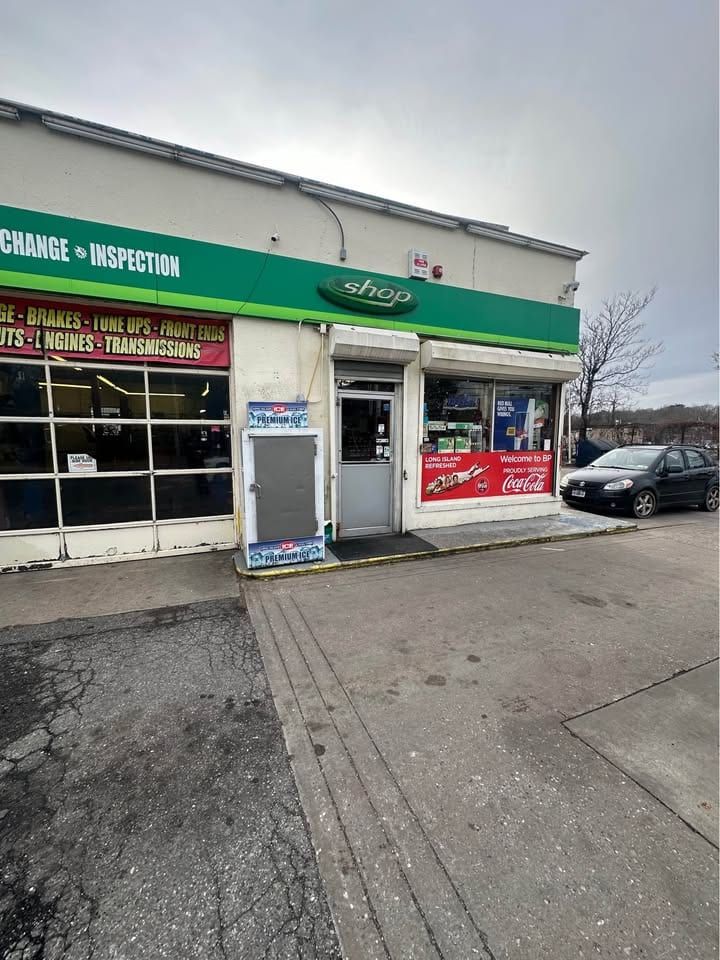 BP Gas Station, C-Store & Repair Shop, Yaphank, photo 4 of 10