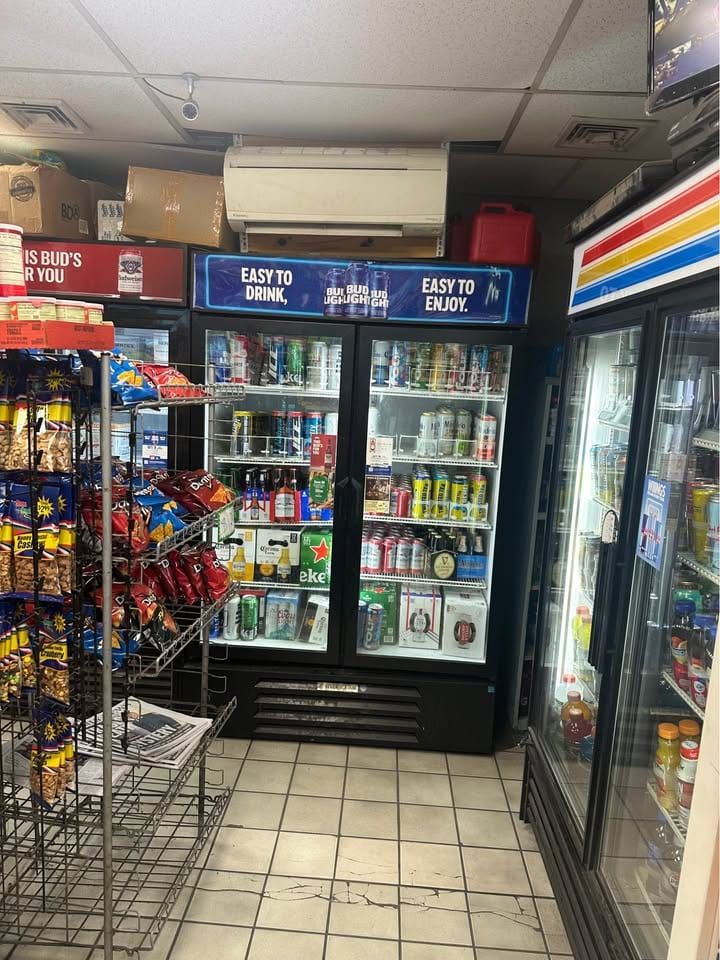 BP Gas Station & C-Store, Blue Point, photo 5 of 10