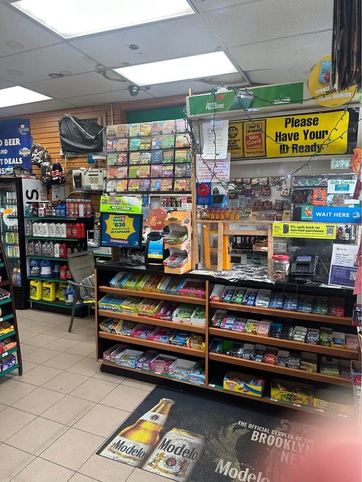 BP Gas Station, C-Store & Repair Shop, Yaphank, photo 5 of 10