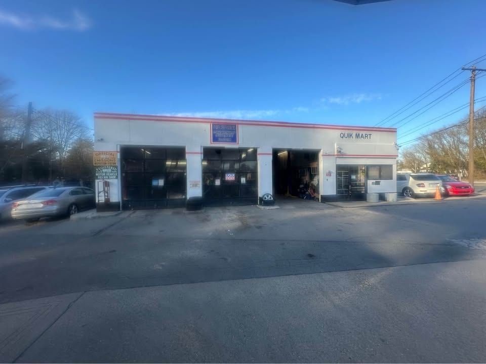 Conoco Gas Station & Auto Repair with Real Estate, Huntington Station, photo 6 of 10