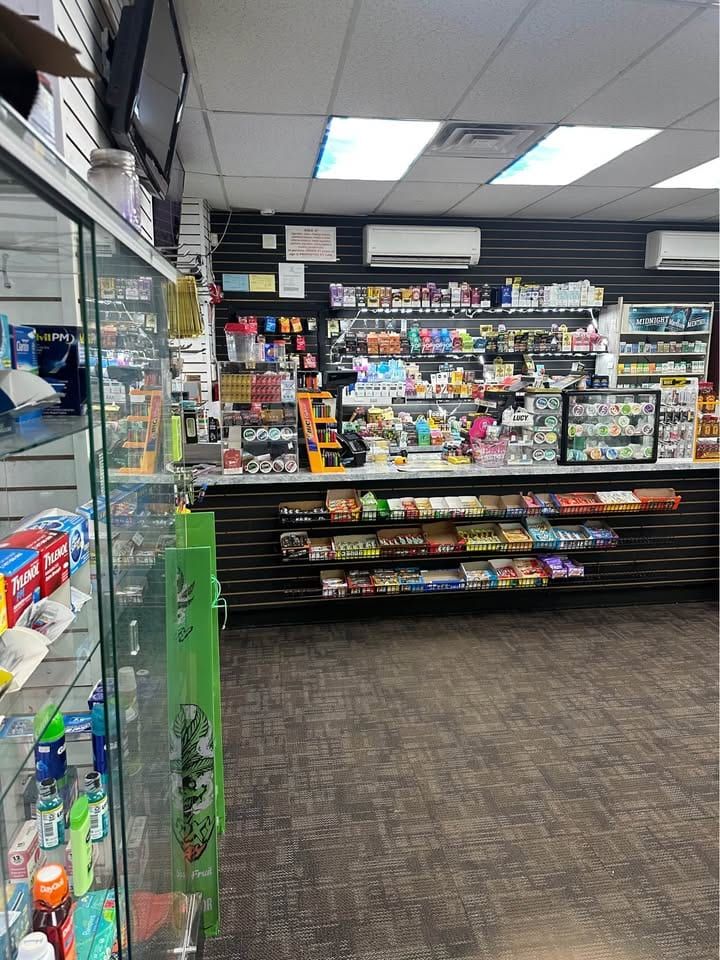 Unbranded Gas Station & C-Store with Real Estate, Suffolk County, photo 6 of 10