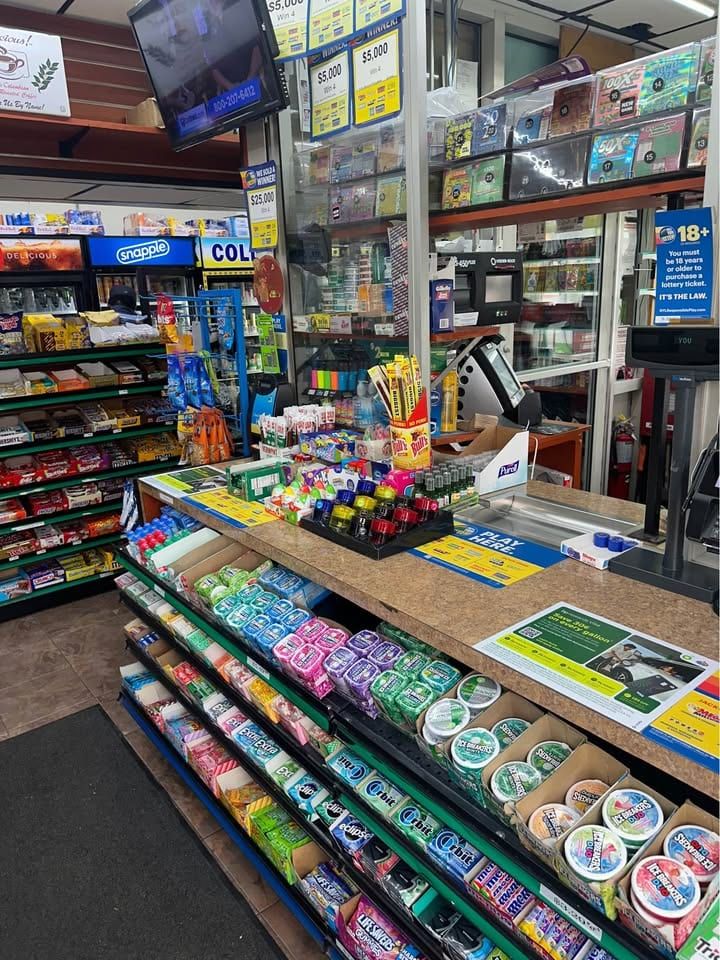BP Gas Station, C-Store & 3-Bay Repair Shop, Queens–Nassau Border, photo 6 of 10