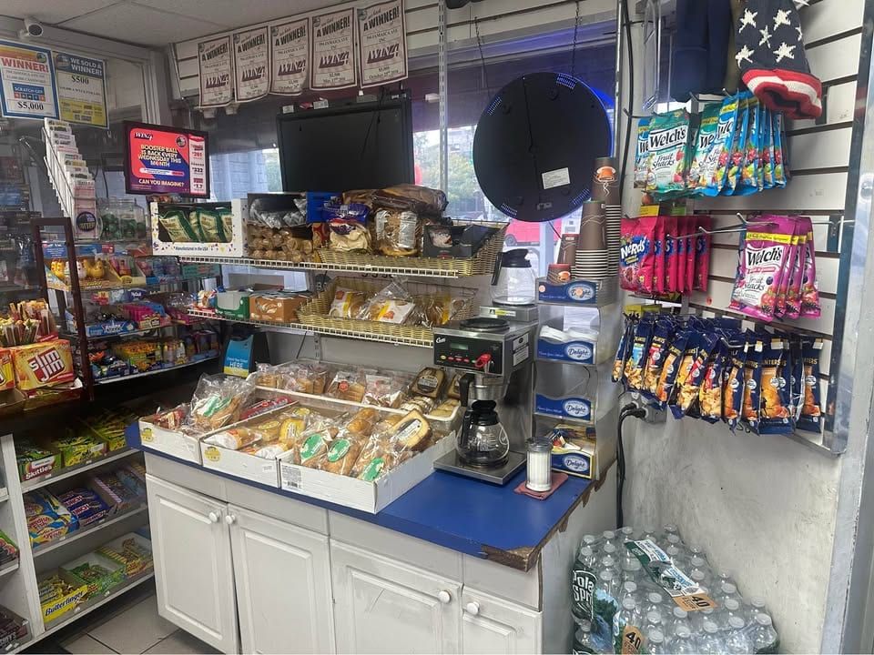 Unbranded Gas Station, C-Store & Auto Repair with Real Estate, Brooklyn, photo 7 of 10