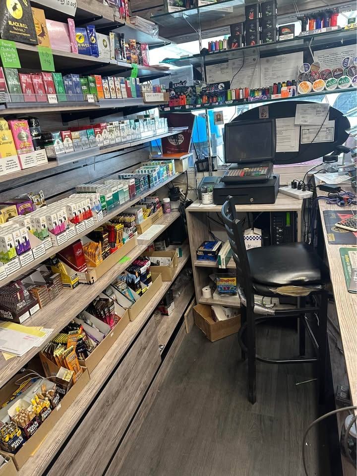 BP Gas Station & C-Store, Linden, photo 8 of 10