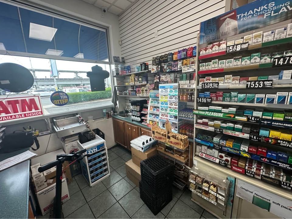 Valero Gas Station & C-Store, Bellmore, photo 8 of 10