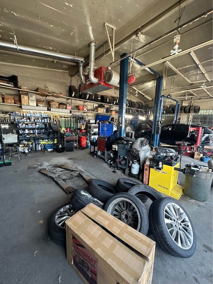 Exxon Gas Station, C-Store & Auto Repair, Glen Head, photo 9 of 10
