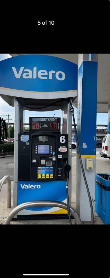 Valero Gas Station & C-Store, Bellmore, photo 10 of 10