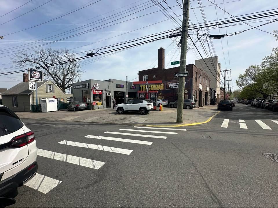 Unbranded Gas Station & C-Store, College Point, photo 10 of 10